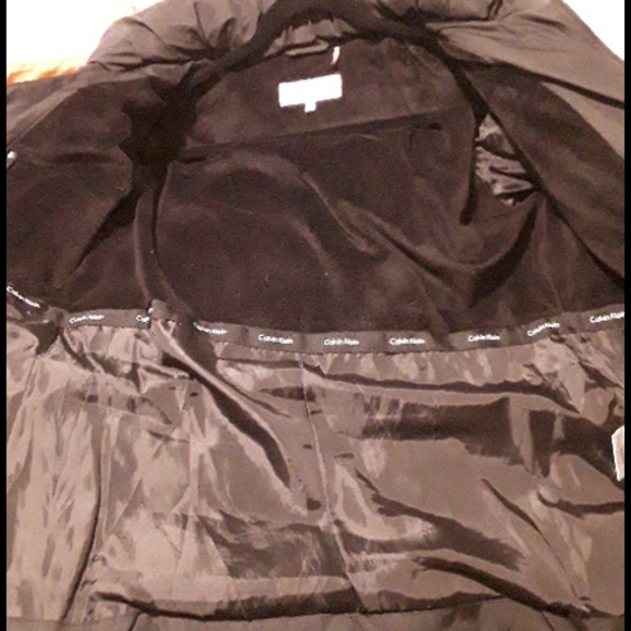 Calvin Klein puffy winter jacket/faux fur hood - Picture 3 of 7